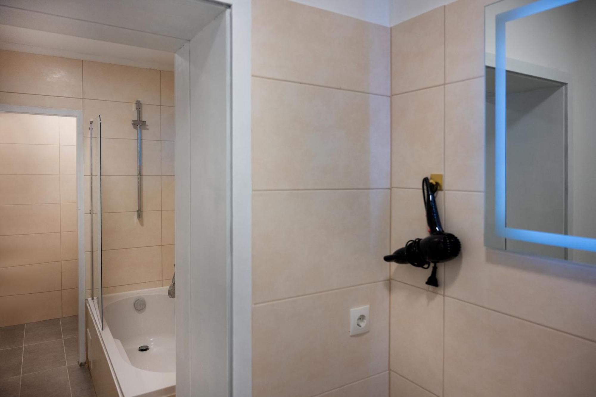 Wohngut-City Appartement 3 Fuer Max 5 Personen Inklusive Parkplatz Hagen  Exterior photo